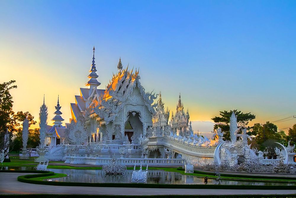 Visiter Wat Rong Khun préparez votre séjour et voyage Wat Rong Khun