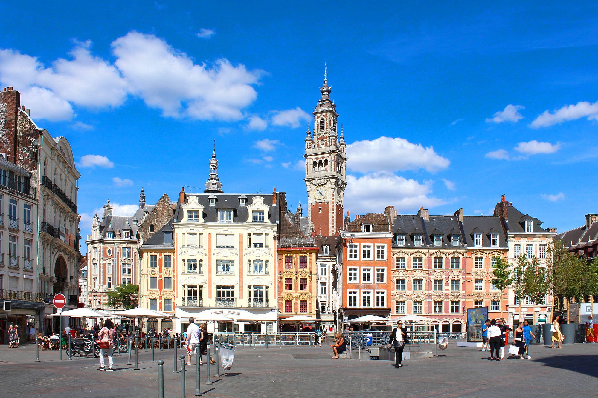 La Grand'Place et le Beffroi de l'Hôtel de Ville à Lille - Nord-Pas-de-Calais (France)