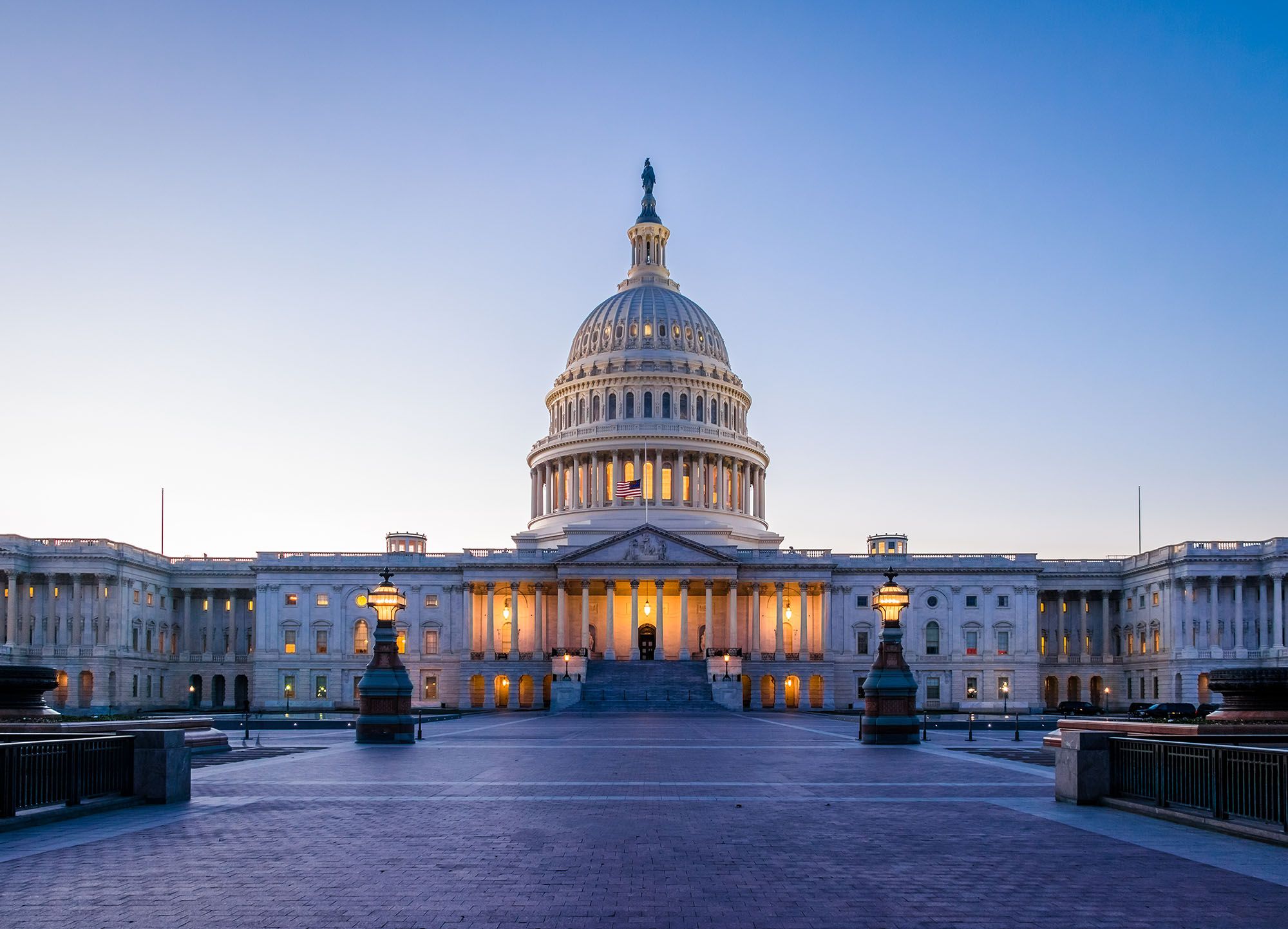 Capitole des États-Unis au coucher du soleil – Washington DC (États-Unis)