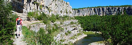 Au vert, dans les gorges de l’Ardèche