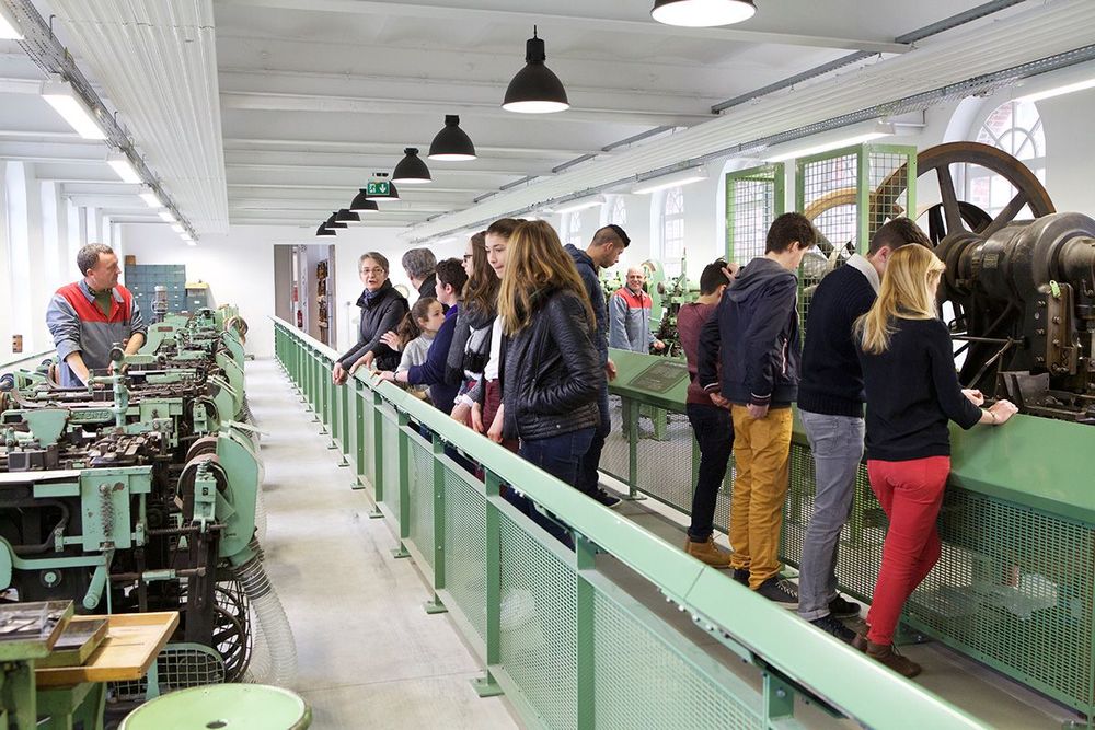 La Manufacture Bohin - Ateliers de production - L'ébavurage