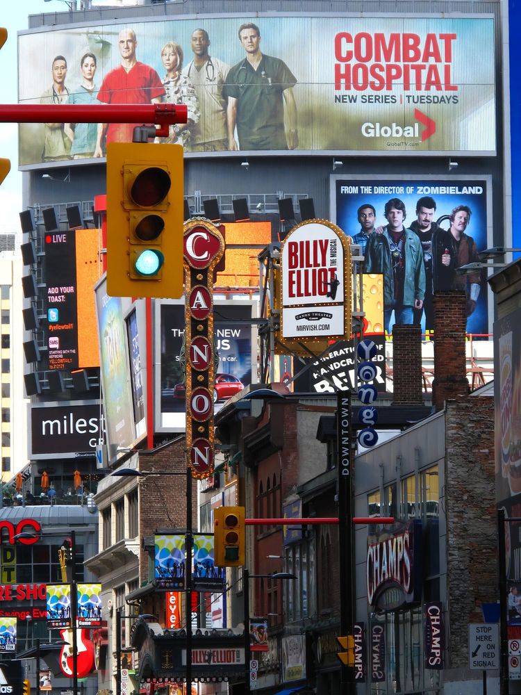 Visiter Entertainment District : préparez votre séjour et voyage ...