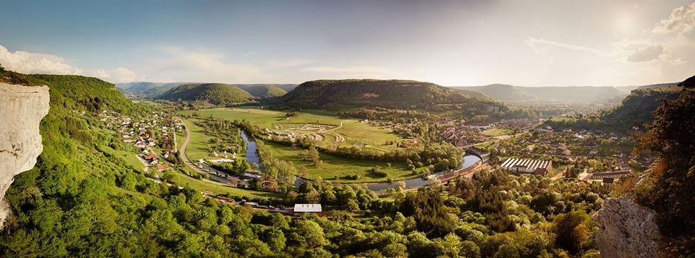 France Jura Vallée de la Loue Ornans vue de la Roche Bottine