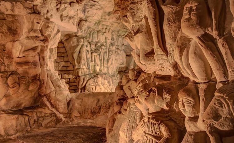 Cave Sculptures Deneze sous Doue