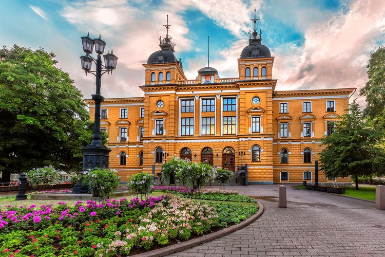 Cette ville finlandaise méconnue est la capitale européenne de la culture en 2026 Hôtel de ville d'Oulu