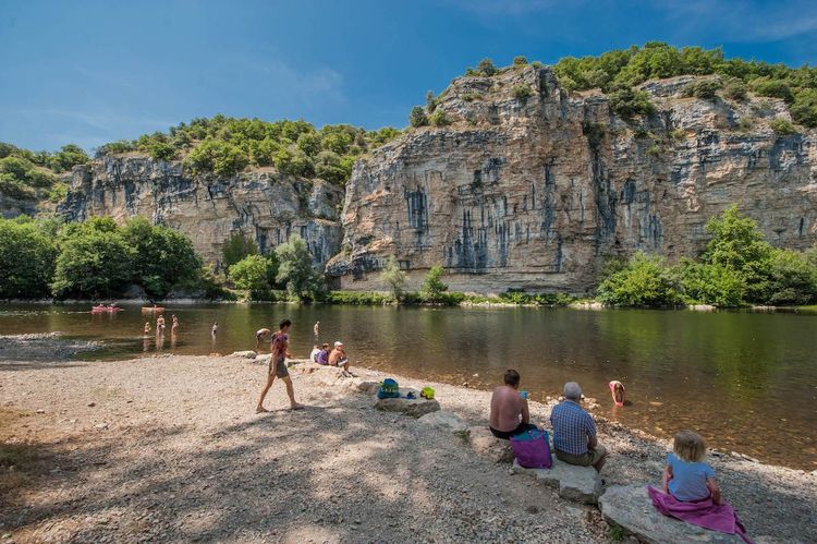 Vallée de la Dordogne : des plages pour savourer l'été au fil de l'eau