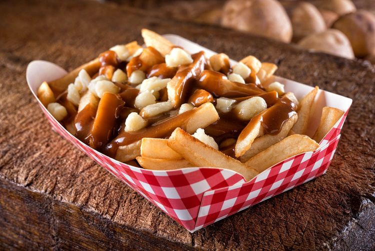 Cette région méconnue du Québec est l'une des meilleures destinations gastronomiques d'Amérique du Nord Poutine québécoise
