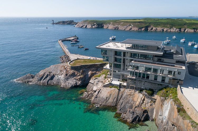 Finistère : le Sainte-Barbe, dernier hôtel avant l’Amérique