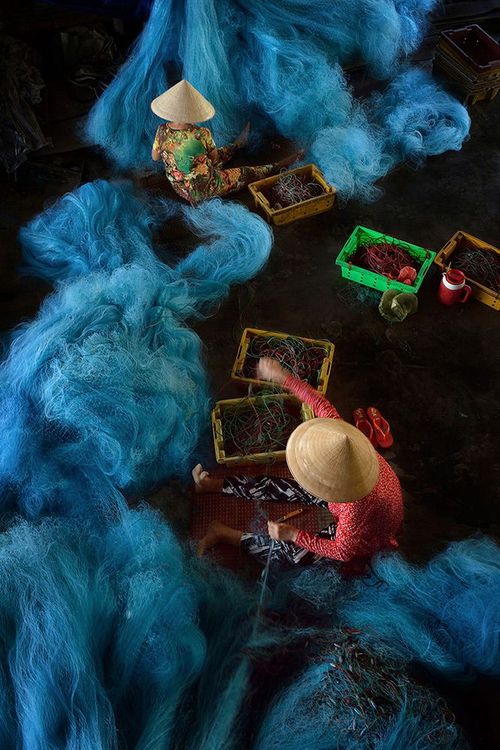 Fabrication des filets de pêche à Bạc Liêu, Vietnam