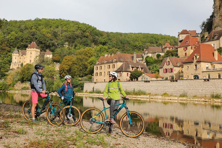 Le Périgord noir à vélo, de Sarlat à Lascaux