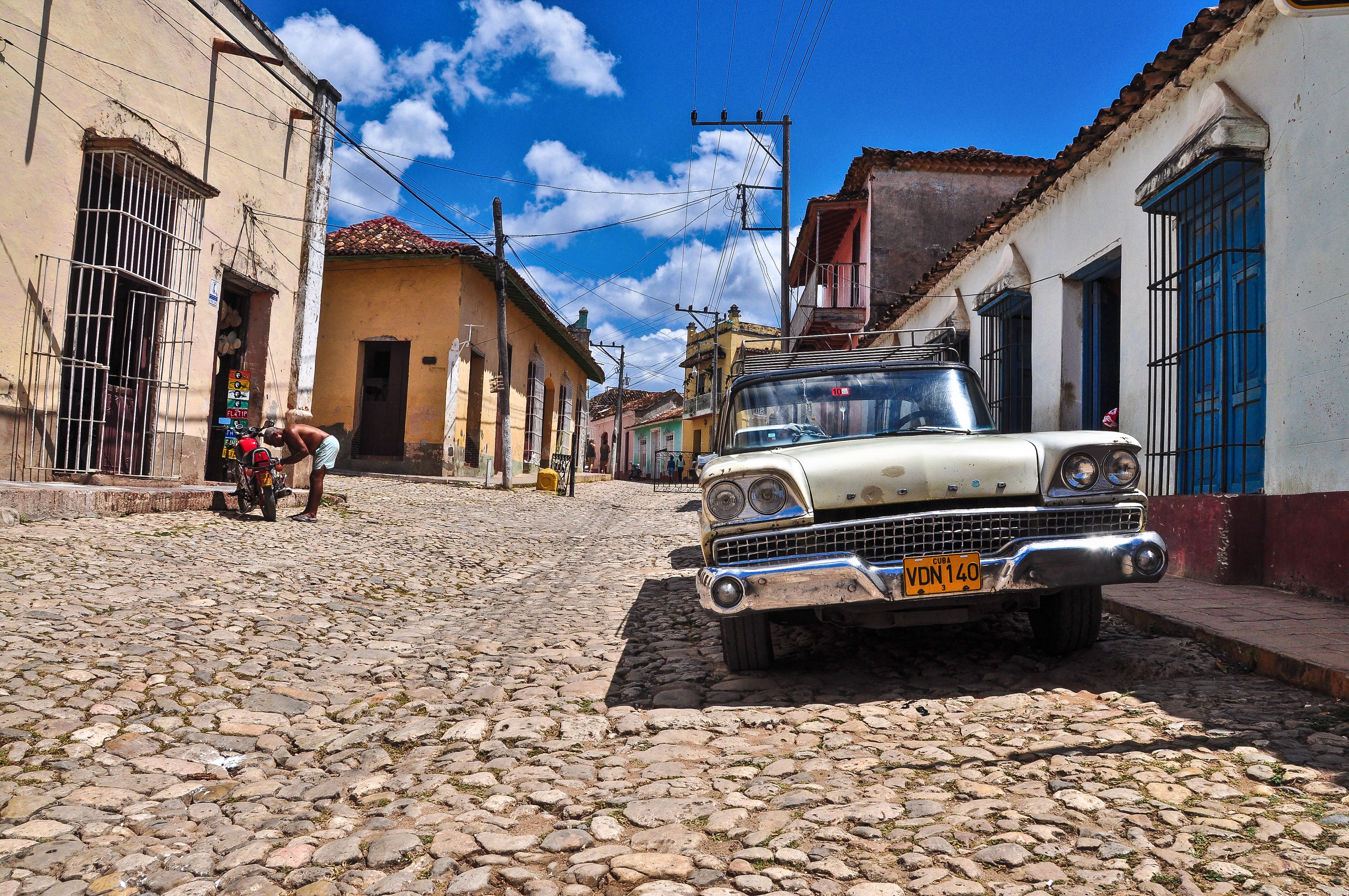 Voiture ancienne à Cuba