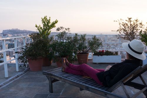 Grèce Athènes Terrasse Femme