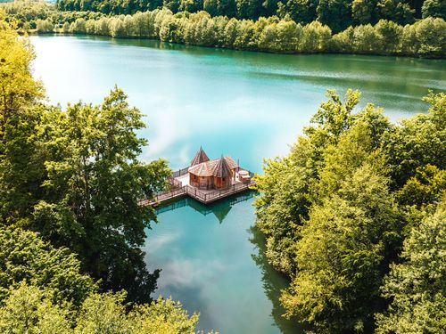 Cabane Spa Château aux Cabanes des Grands Lacs - Franche-Comté © elsa_cyril