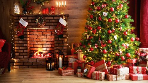 Cadeaux et sapin de Noël