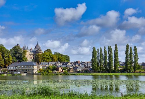 Combourg (Komborn) Combourg (Komborn)