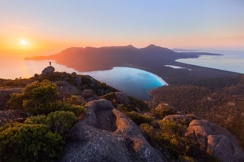 Lever de soleil sur la baie de Wineglass - Freycinet