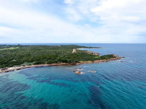 Plages de rêve et dolce vita sous le soleil de Sardaigne