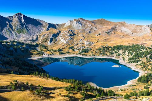 lac d'Allos dans le Parc National du Mercantour