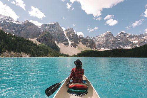 Canoë sur le Lac Moraine Parc National de Banff Alberta