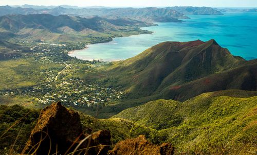 Sommet du Mont-Dore, vue sur la baie de Plum