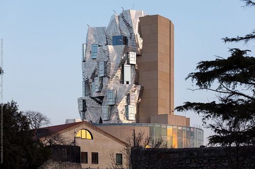 Arles Tour Luma
