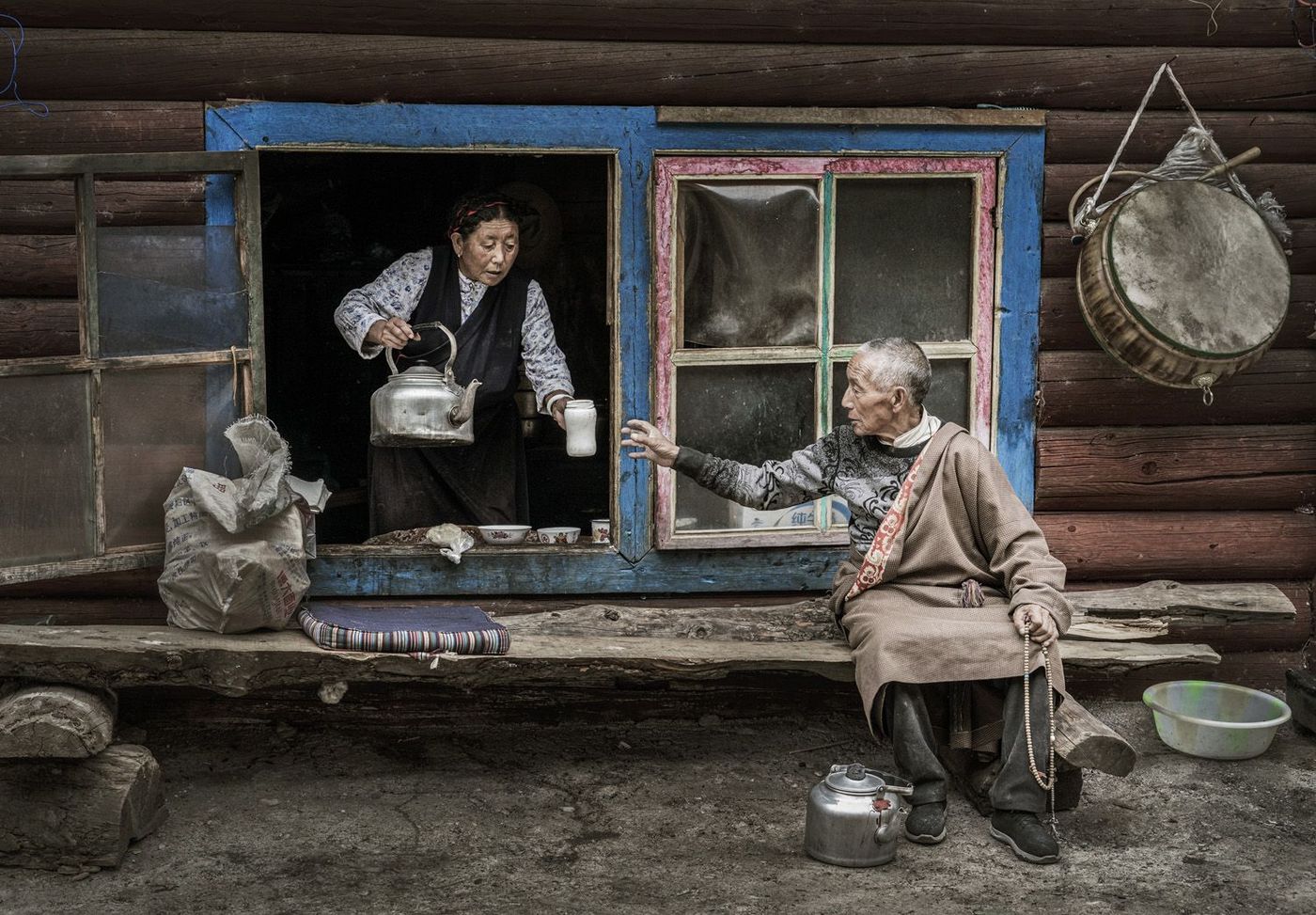 Dégustation de thé entre voisins, Tibet
