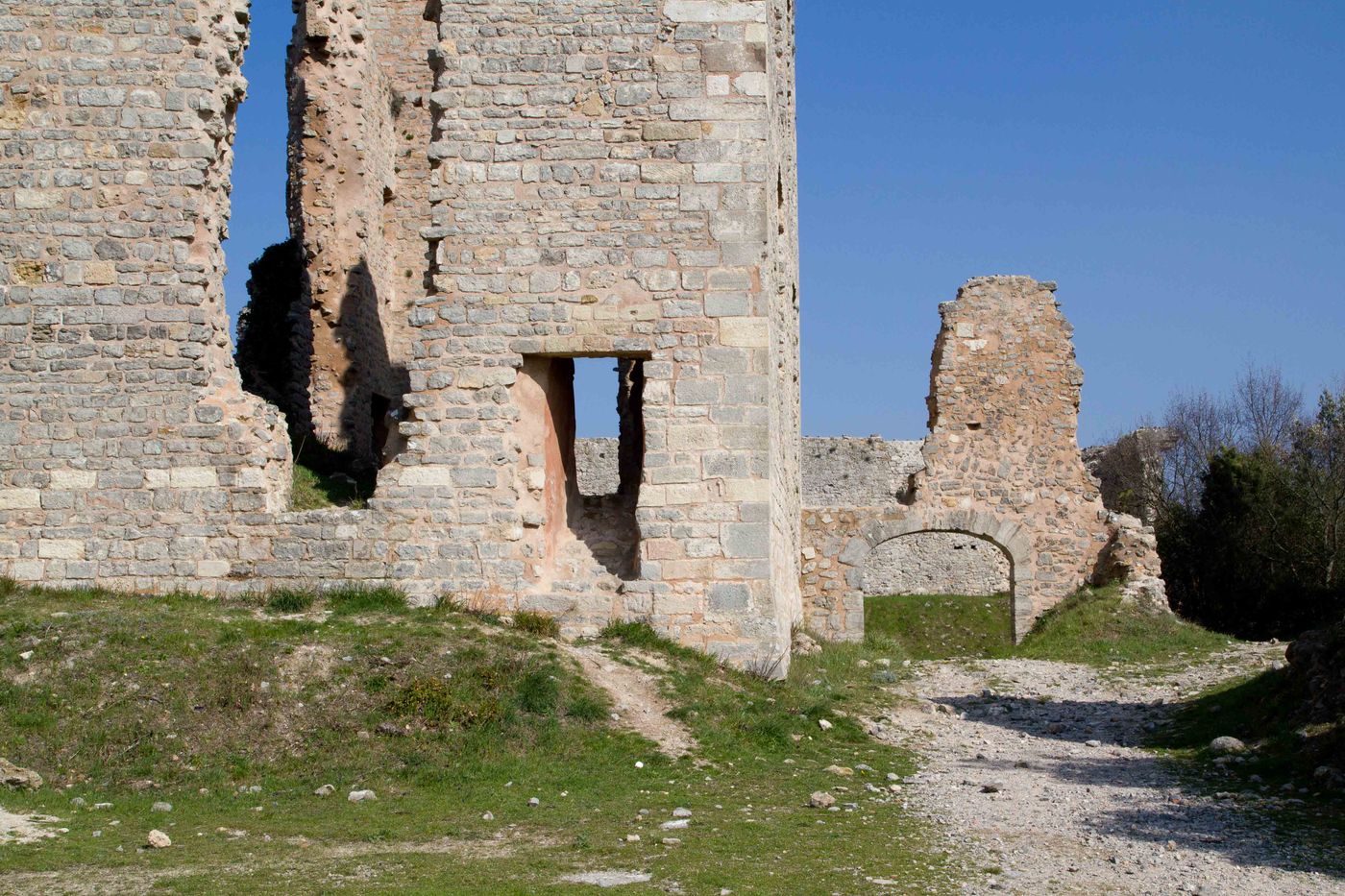 Tourves - Château de Valbelle - Les ruines