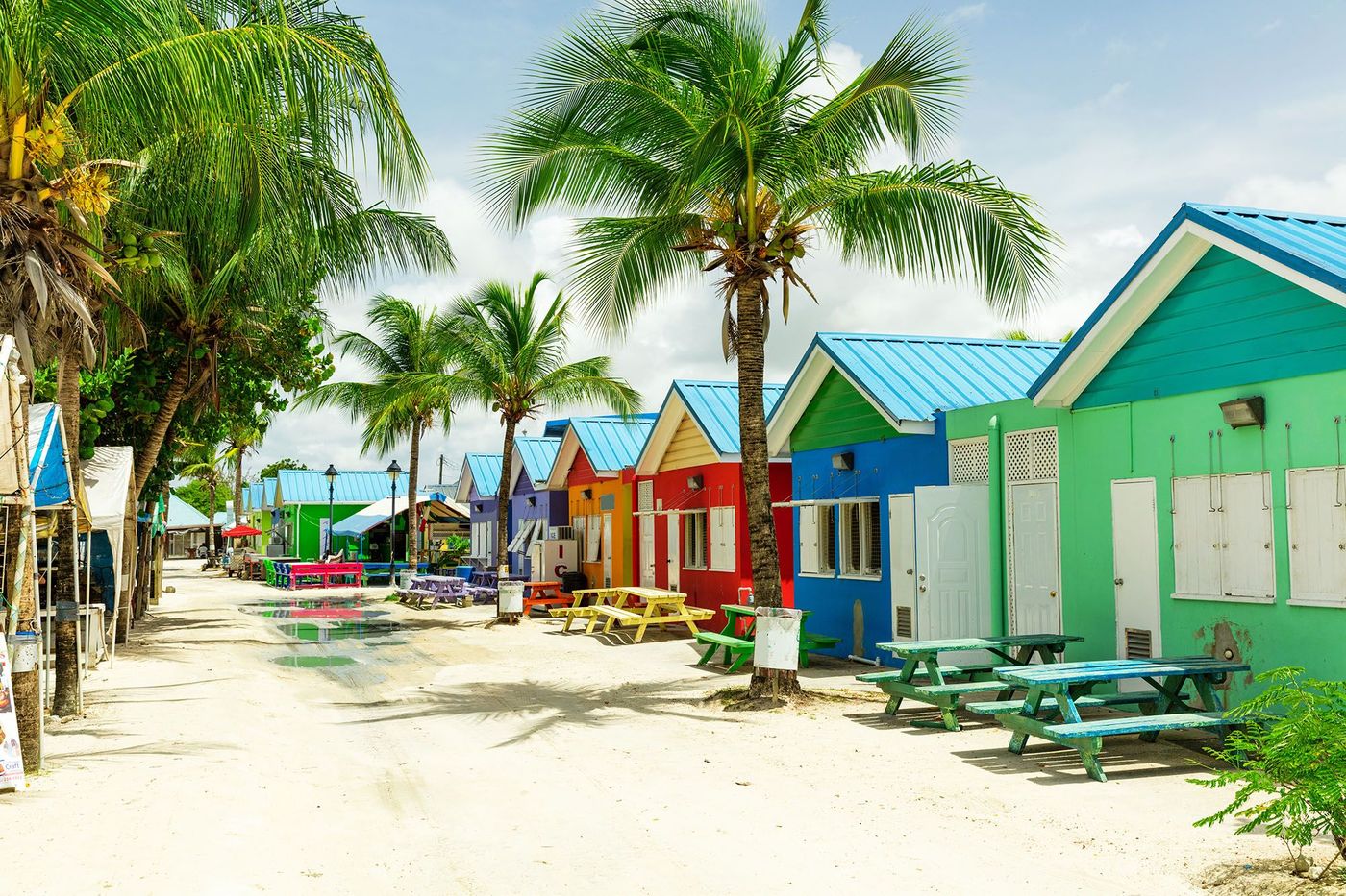 Maisons colorées sur l'île tropicale de la Barbade