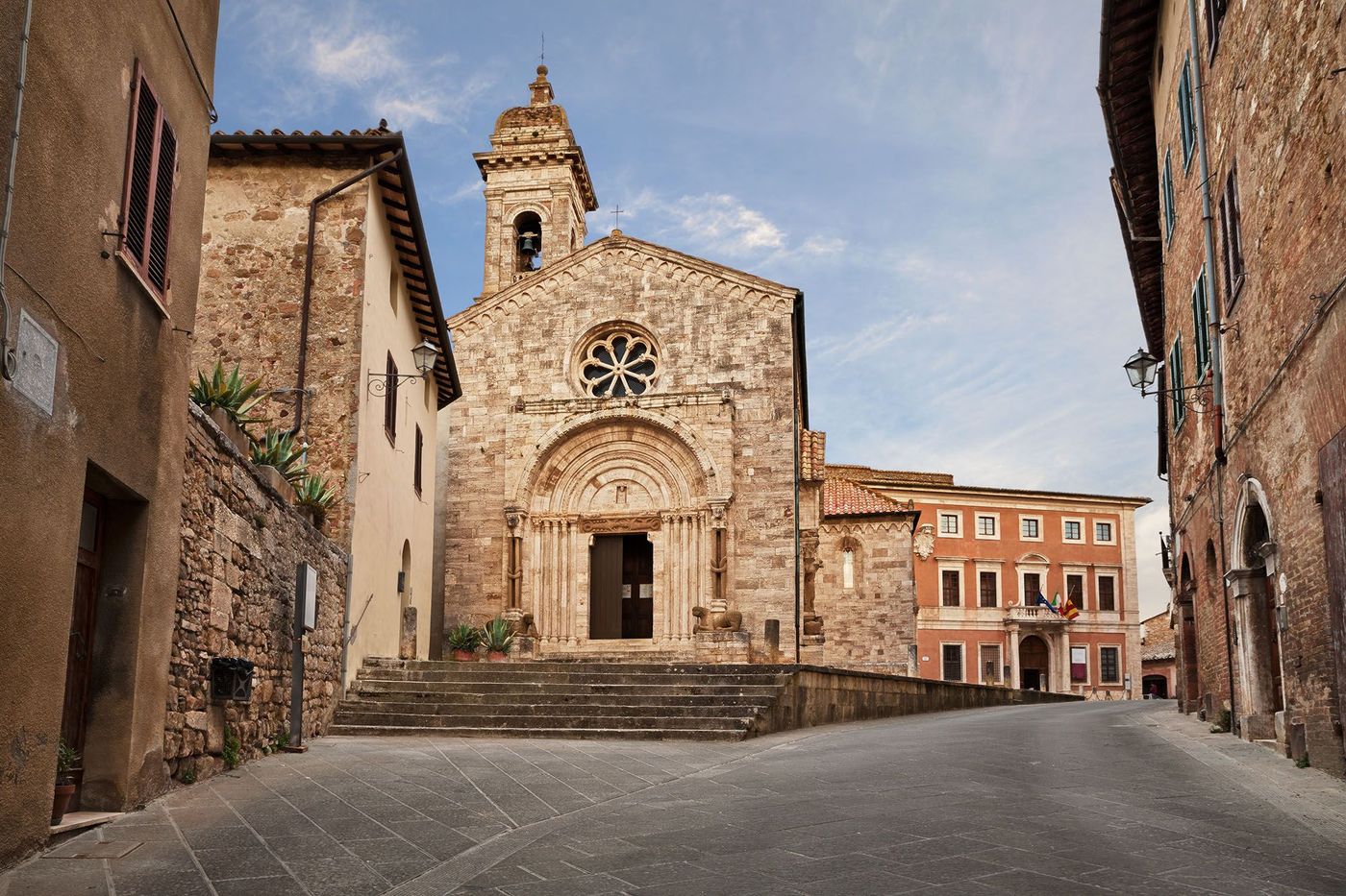 Collégiale des Saints Quirico et Giulitta à San Quirico dans le Val d'Orcia - Toscane (Italie)