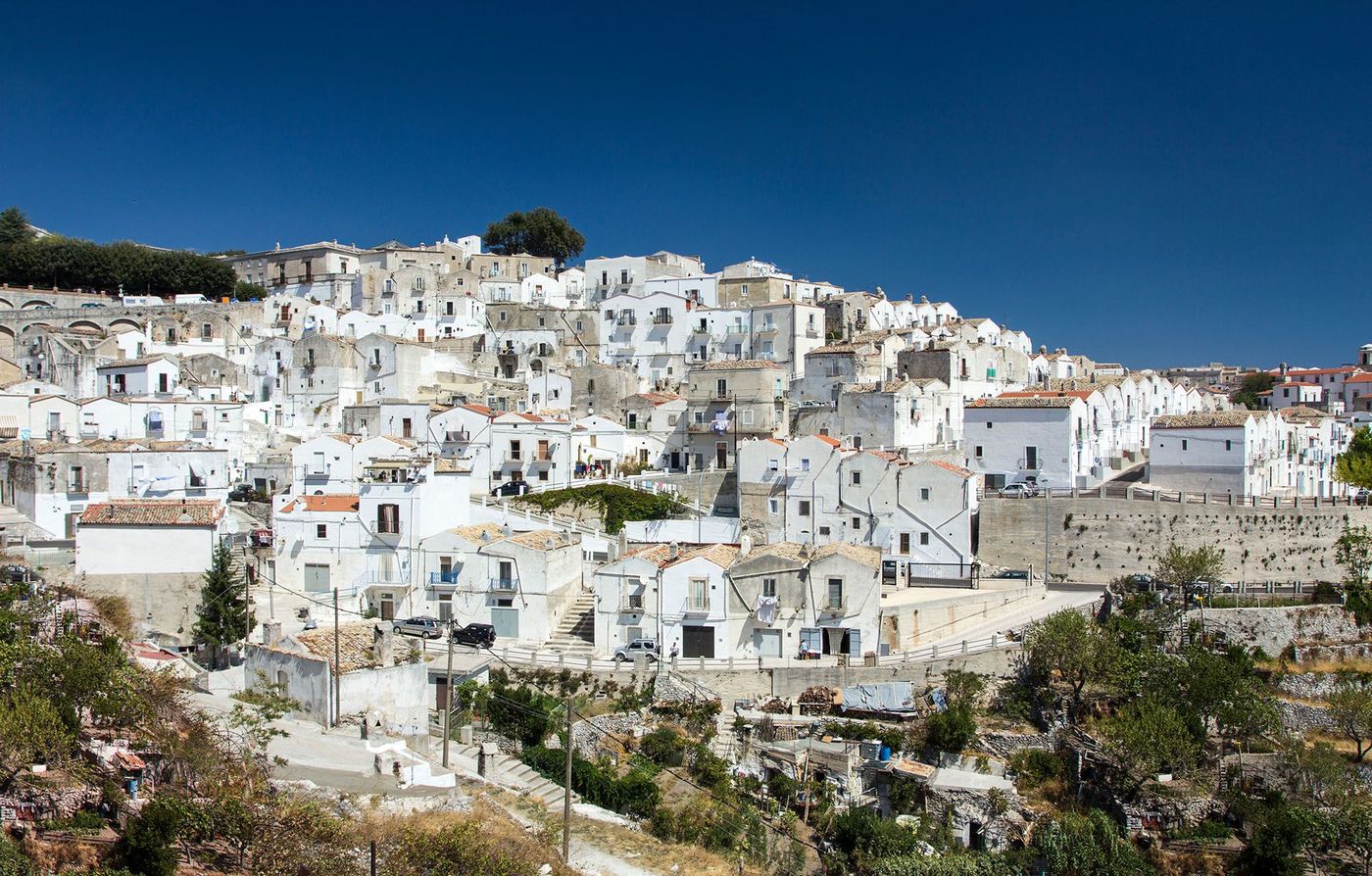 Le sanctuaire de Monte Sant'Angelo sur le mont Gargano - Pouilles (Italie)