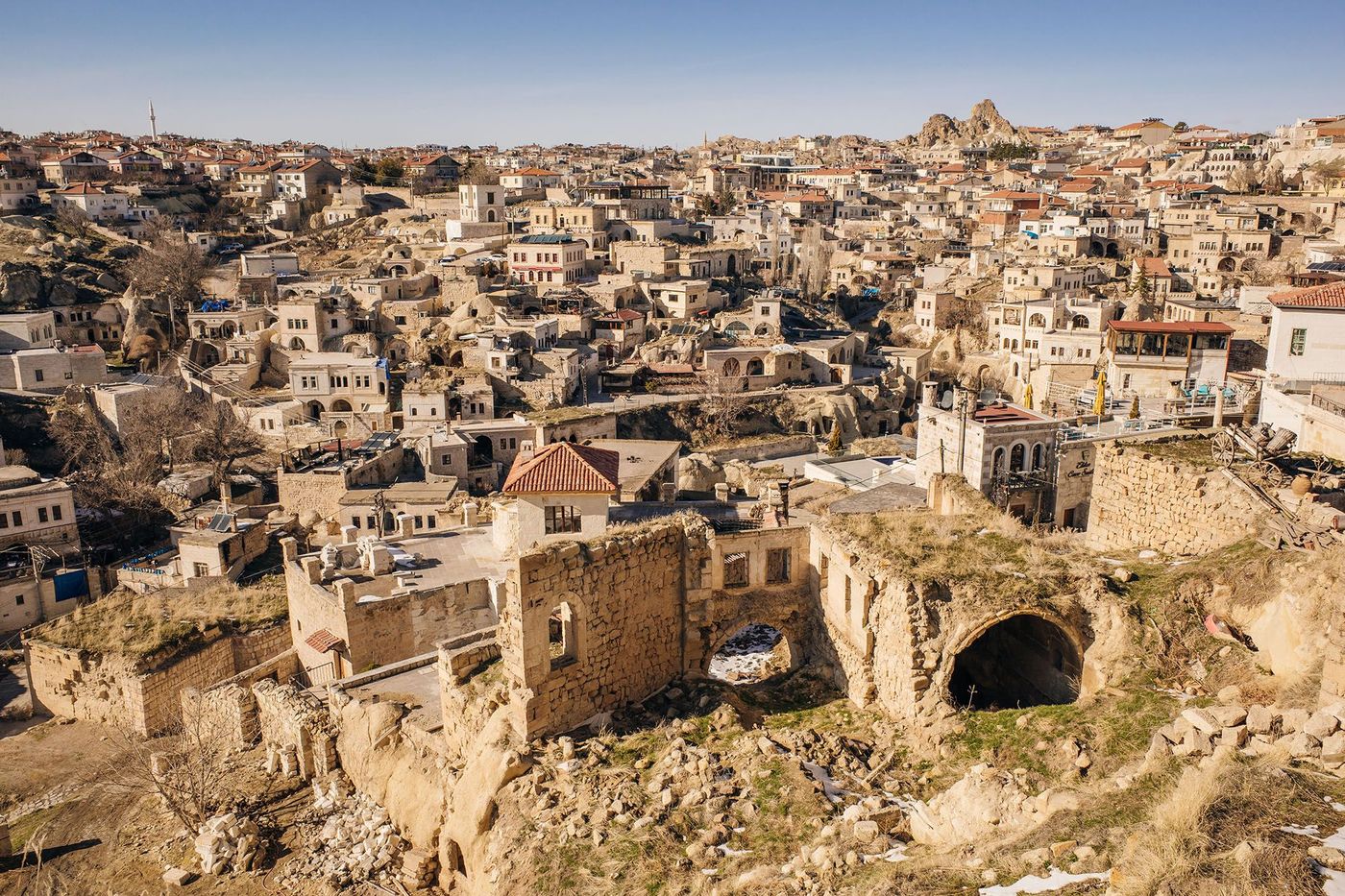 Vue sur la ville d'Ortahisar - Cappadoce (Turquie)