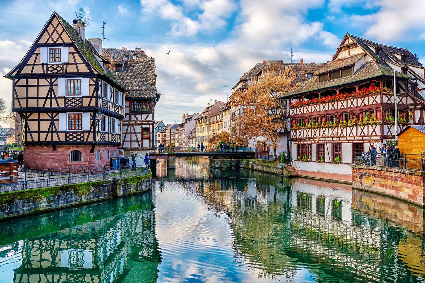 Maisons traditionnelles à colombages du quartier des canaux de La Petite France - Strasbourg (France)