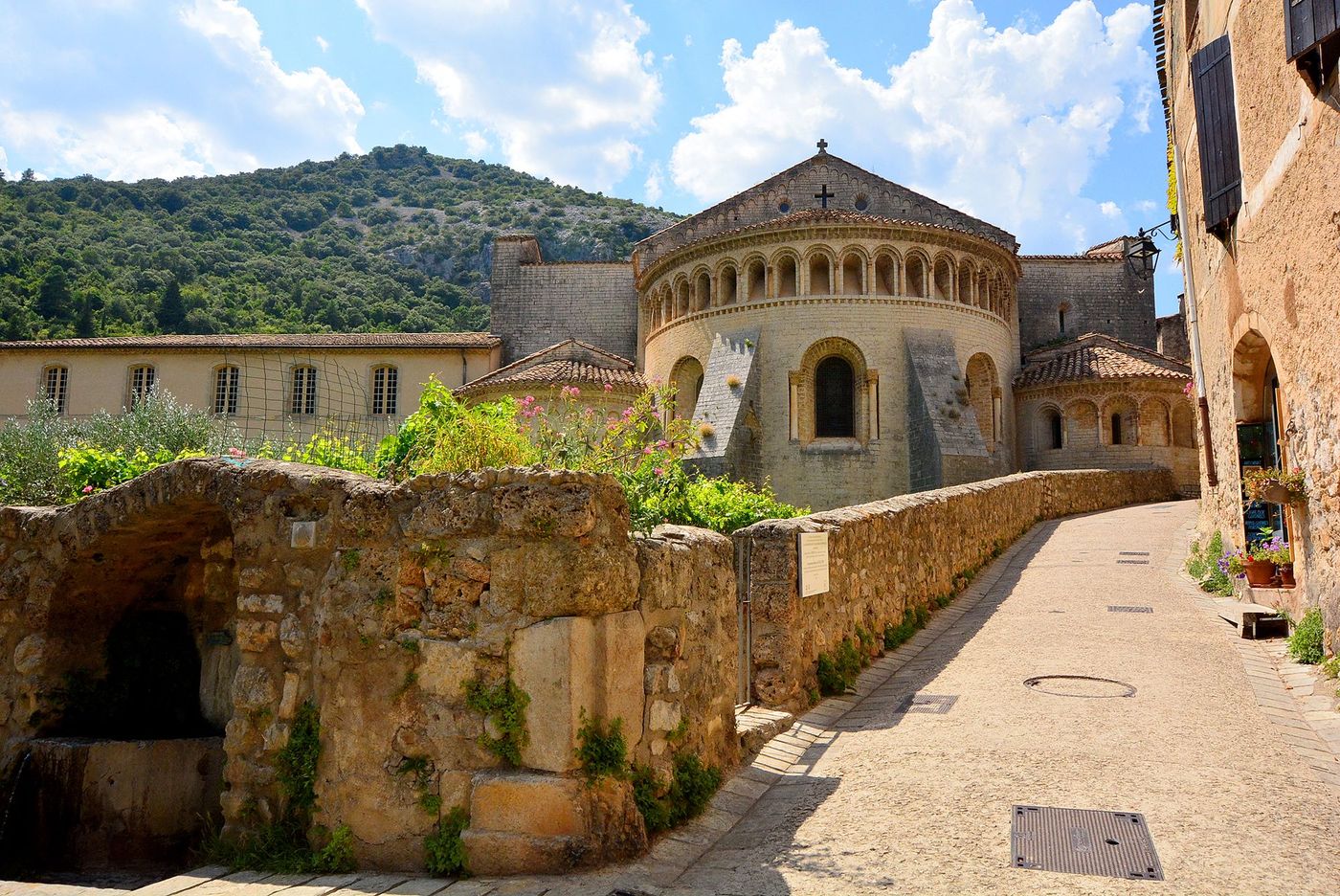 Abbaye bénédictine de Gelonne - Saint-Guilhem-le-Désert