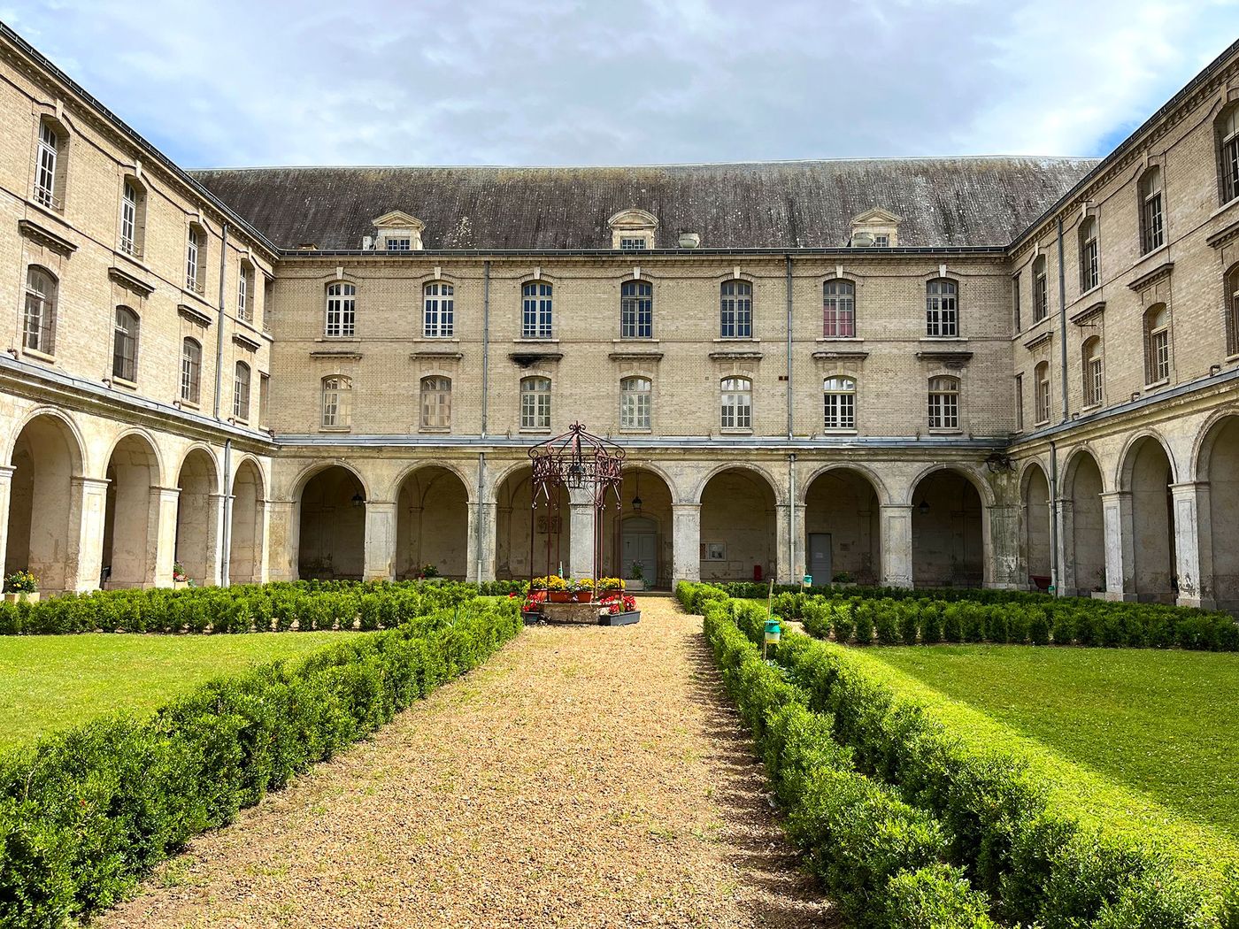 Abbaye bénédictine Saint-Florentin
