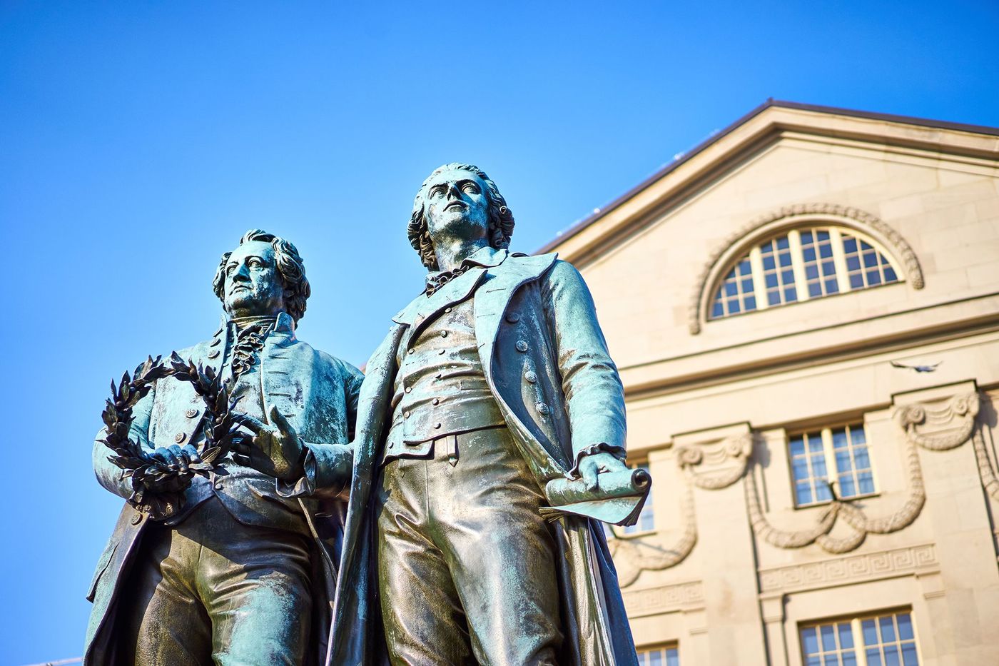 Sculpture de Goethe et Schiller à Weimar