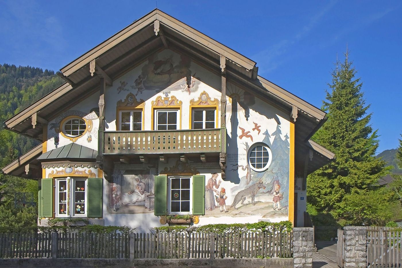 Allemagne Oberammergau Maison du petit chaperon rouge