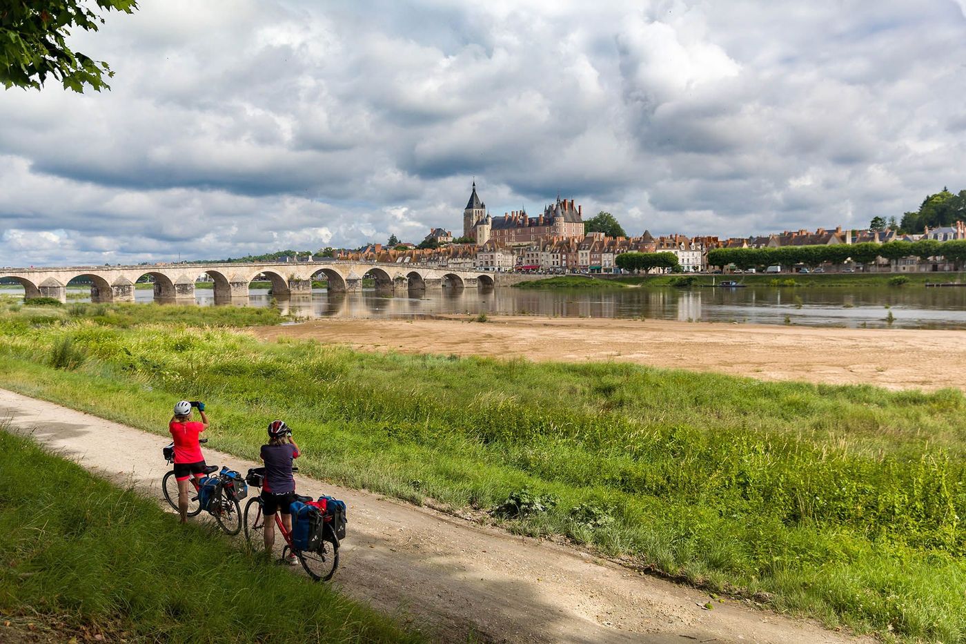 Arrivée à Gien par la Loire à vélo