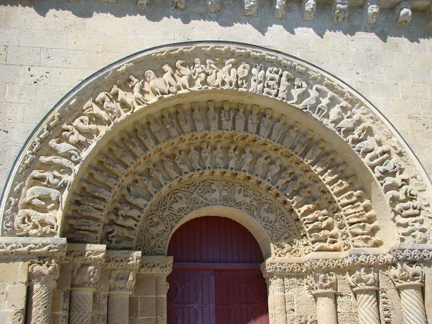 France Eglise Saint-Pierre Aulnay-de-Saintonge