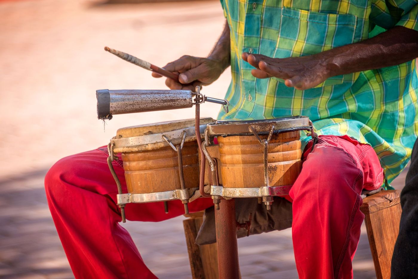 Bongo dans les rues de Cuba