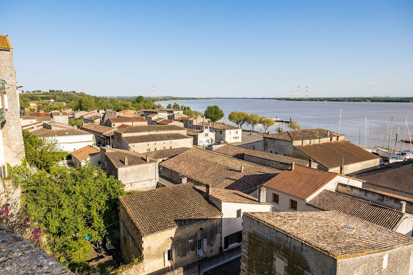 Bourg