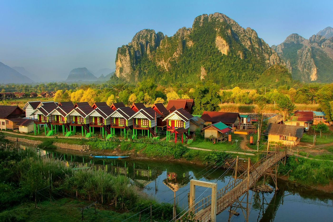 Bungalows touristiques - rivière Nam Song