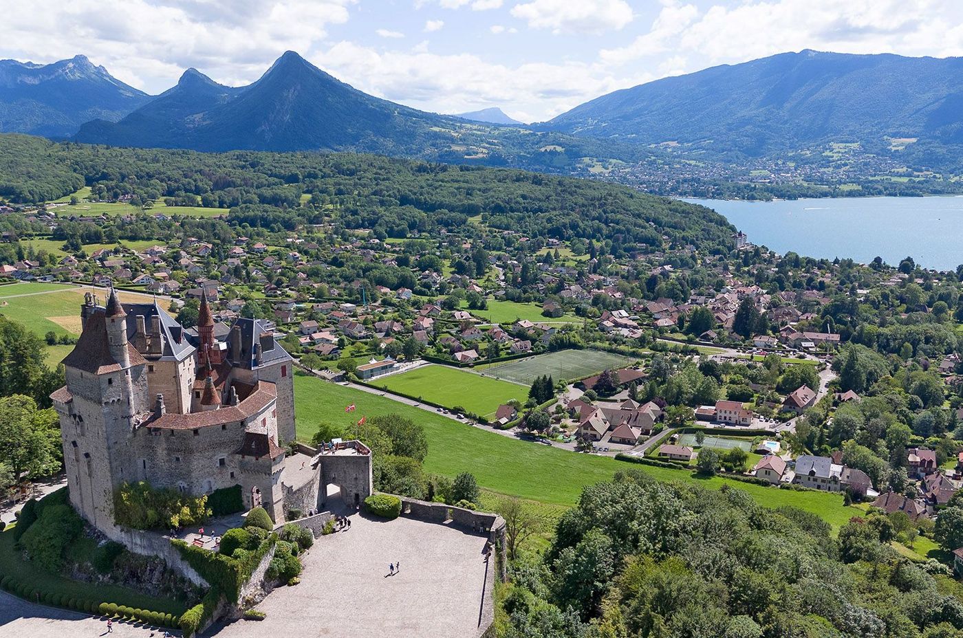 Château de Menthon-Saint-Bernard