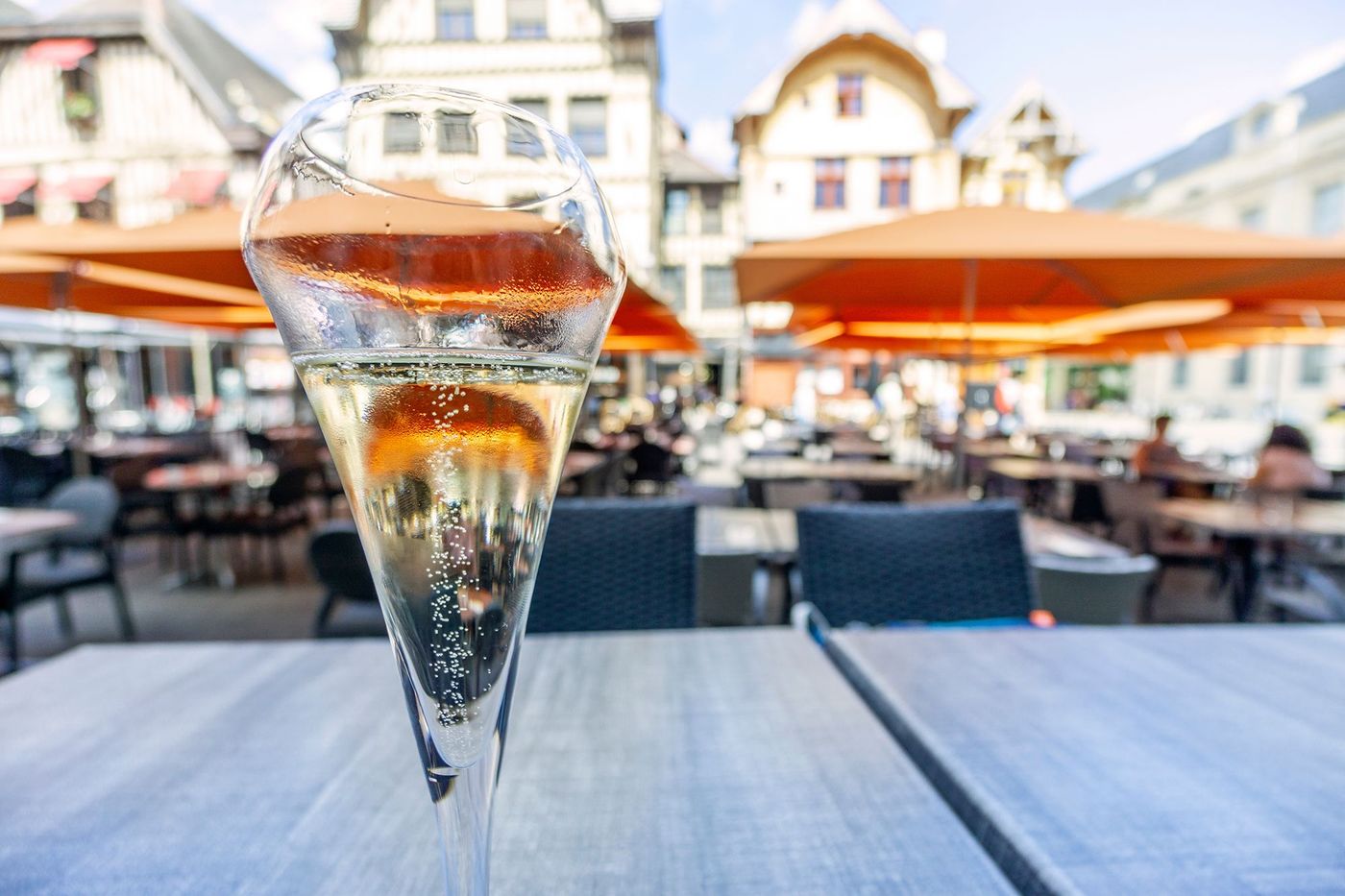 Champagne à Troyes