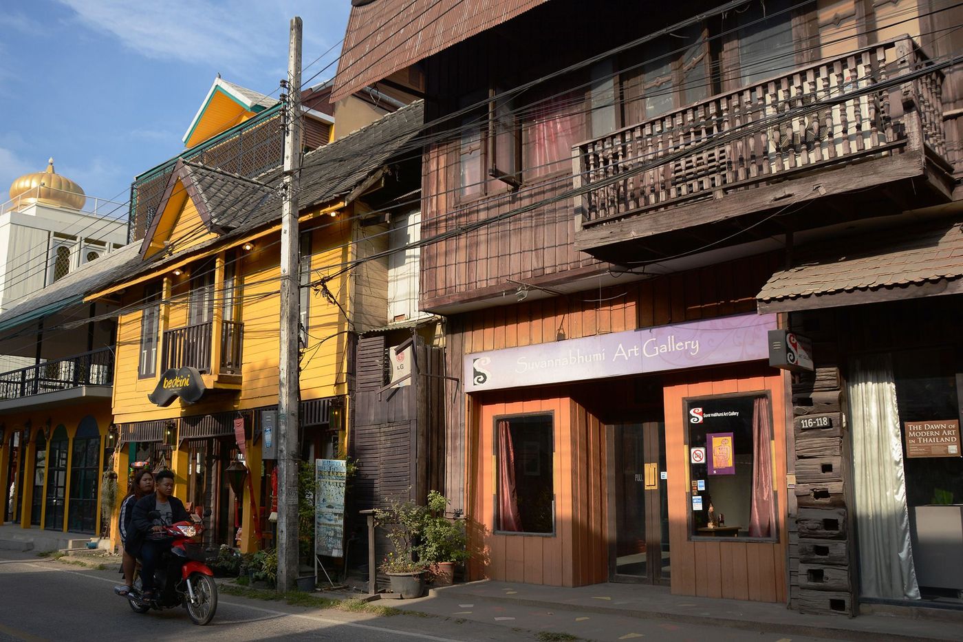 Chiang Mai  rue Charoen Rat