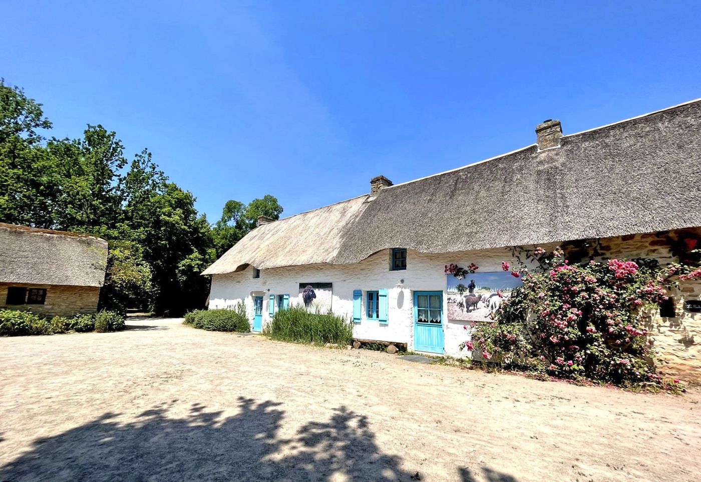 Chaumière traditionnelle du hameau de Kerinhet
