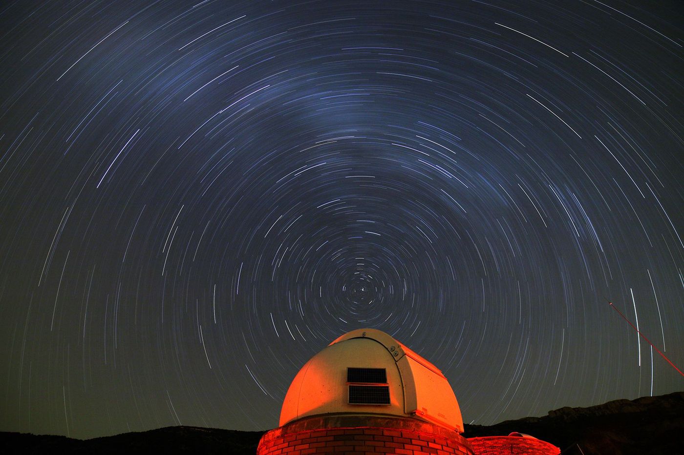 Circumpolar Trails_Exterior nocturna