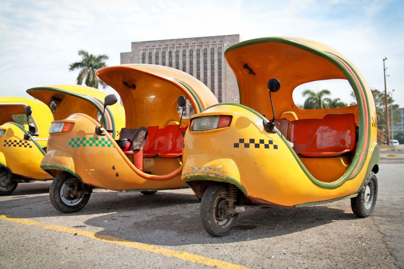 Coco taxi Cuba Transports