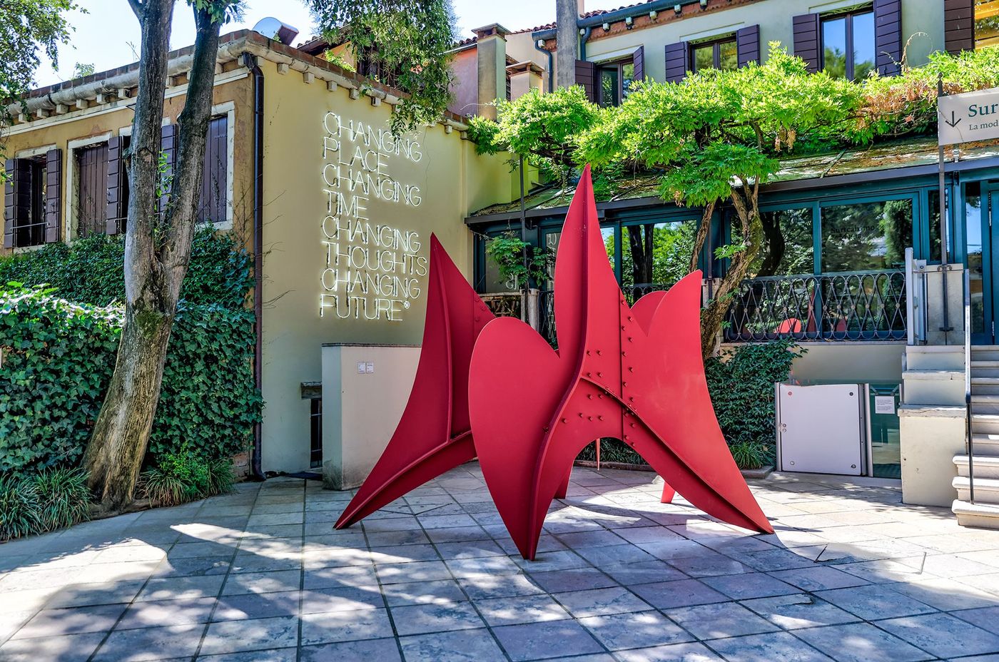 Collection Peggy Guggenheim - sculpture du jardin
