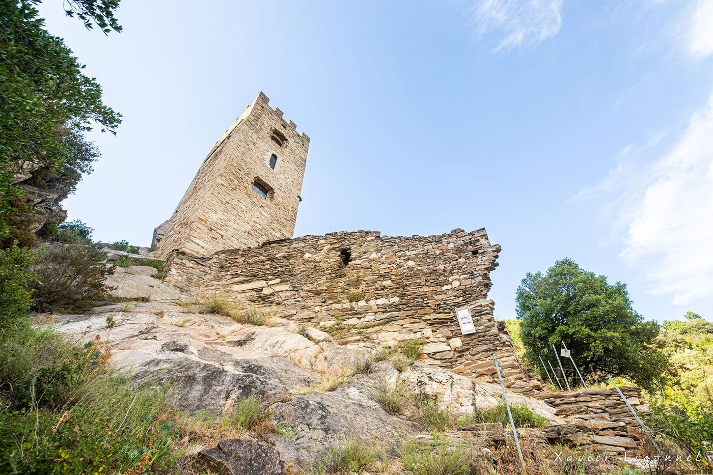 Colombières-sur-Orb - donjon