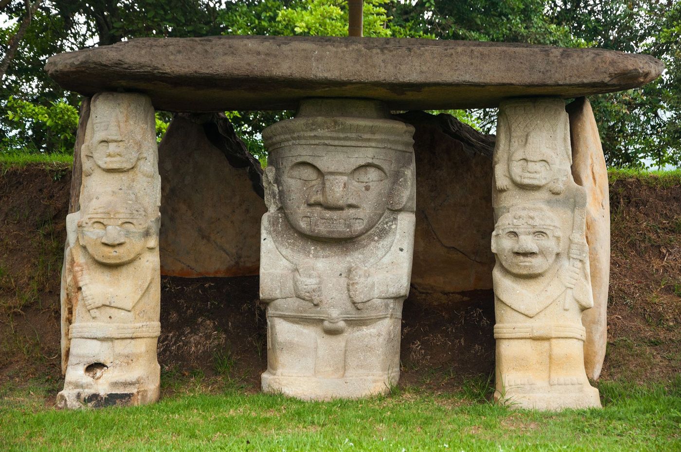 Colombie San Agustin Statues pré-colombiennes